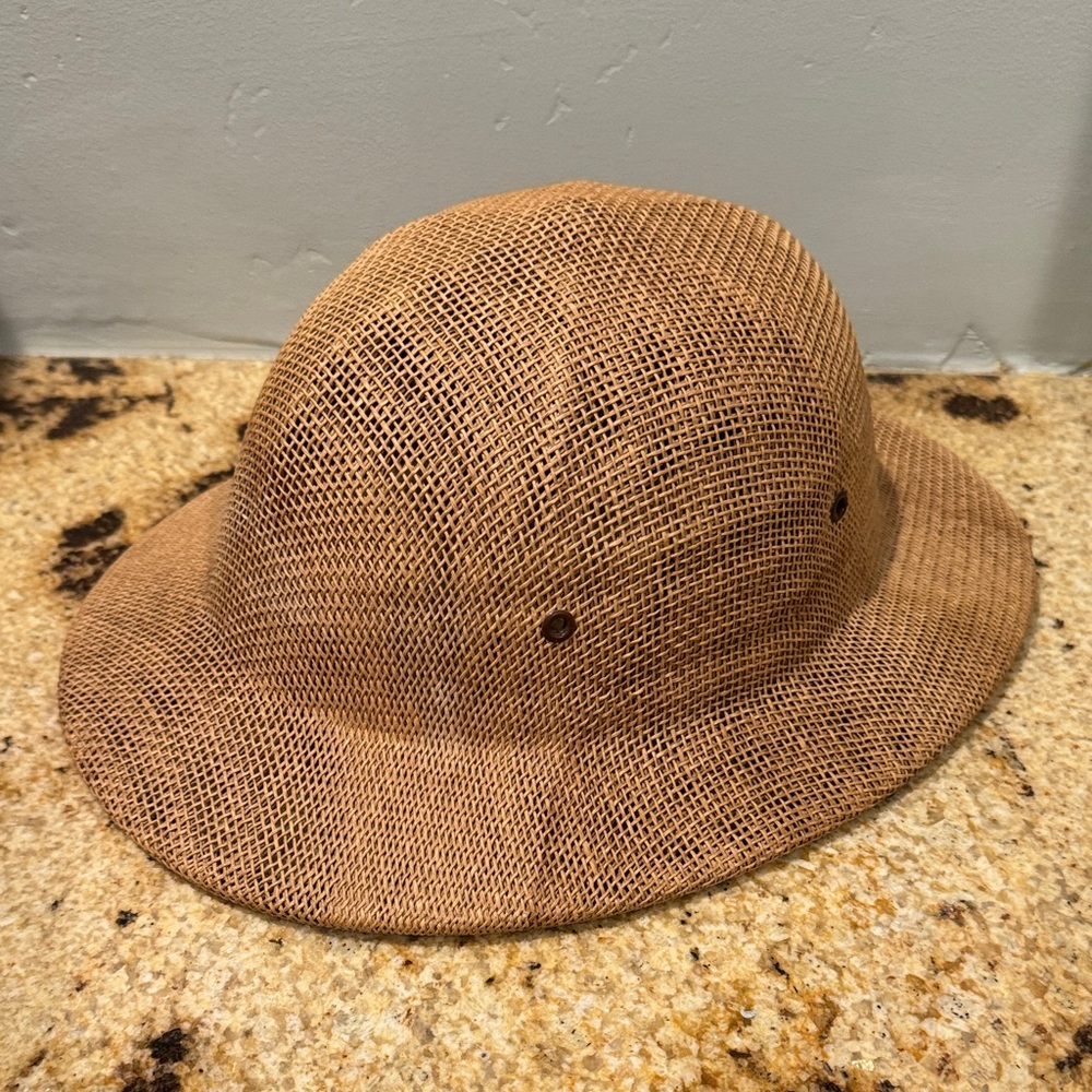 Vintage Brookstone Classic Unisex Tan Woven Safari Gardening Adventure Hat